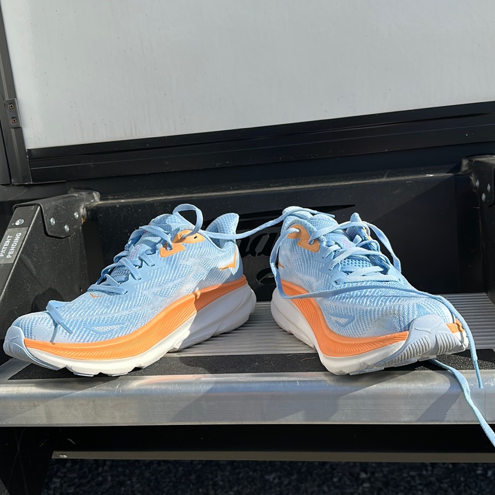 Hoka Clifton 9